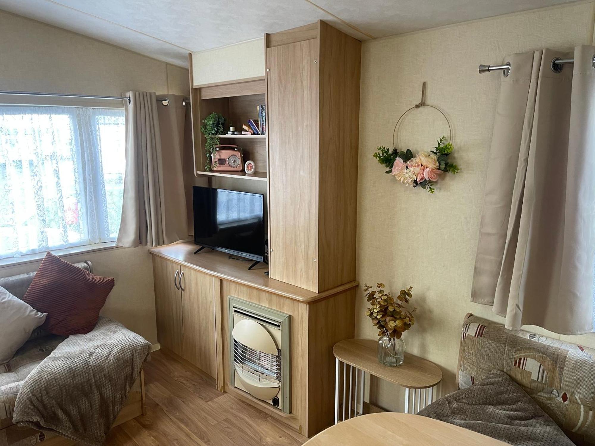 Sandlemere - 6 Berth, 3 Bedroom Caravan Tunstall  외부 사진